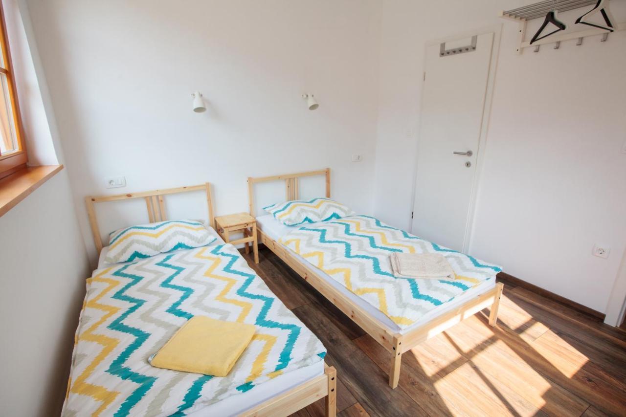 Bikeski Family Hotel, B&B, Apartaments, Rooms Mezica Экстерьер фото