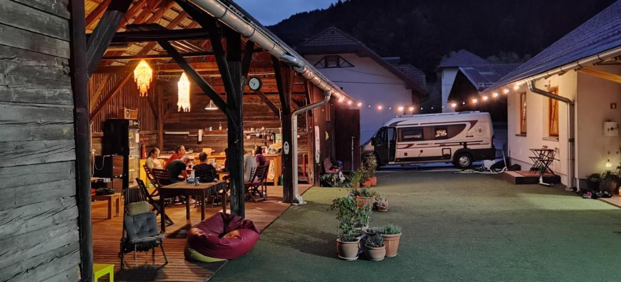 Bikeski Family Hotel, B&B, Apartaments, Rooms Mezica Экстерьер фото