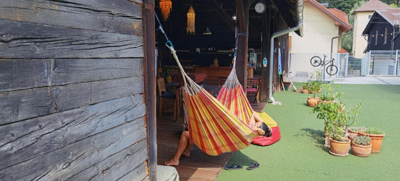 Bikeski Family Hotel, B&B, Apartaments, Rooms Mezica Экстерьер фото
