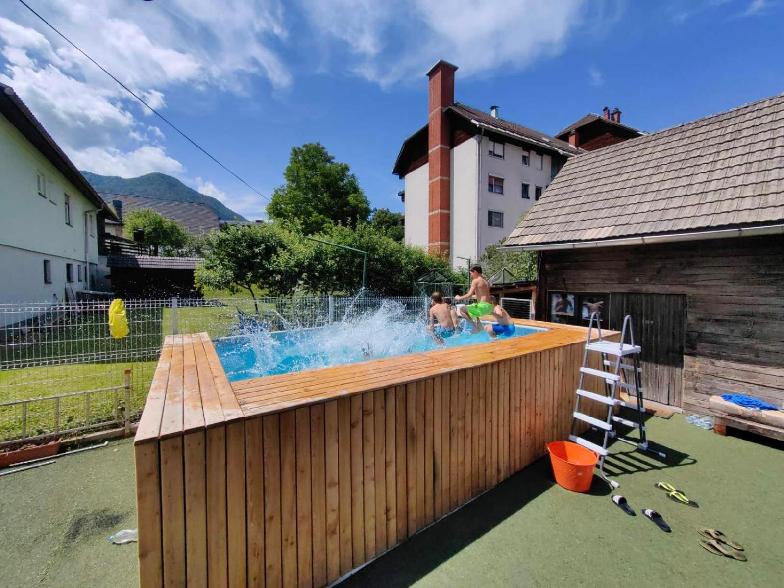 Bikeski Family Hotel, B&B, Apartaments, Rooms Mezica Экстерьер фото